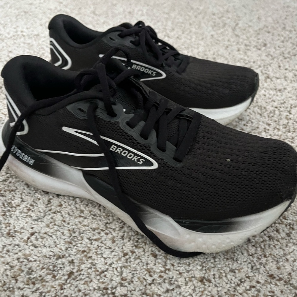 Brooks Glycerin 21 Women’s  Black Running Shoes